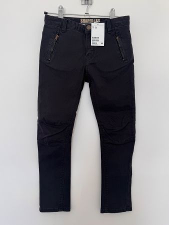 Neu** H&M Jeans "Shaped Leg" Gr. 122