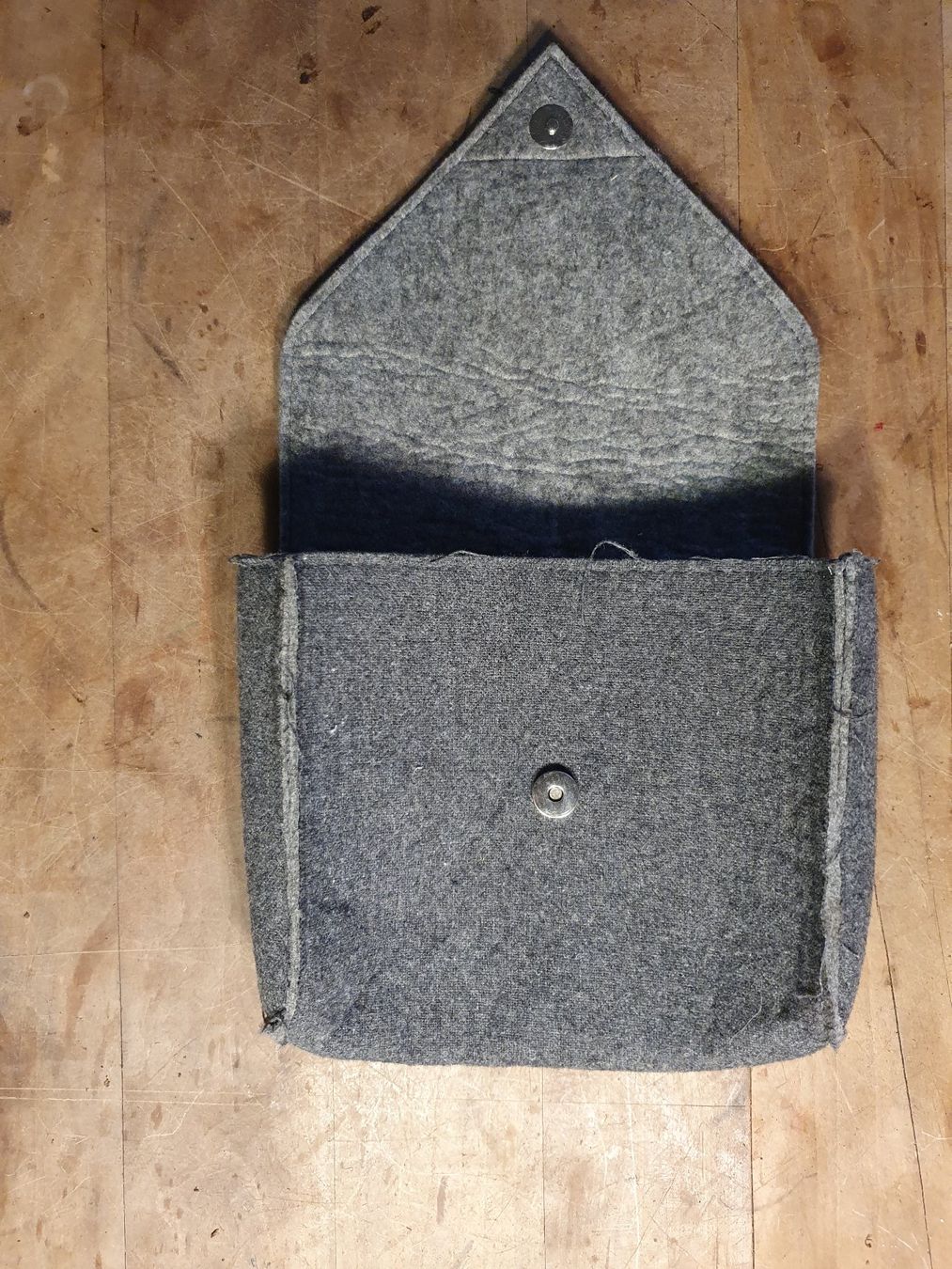 Sonstige Kleidung & Accessoires: Kotztüte Lufthansa – Gebraucht aus Zürich von loosebone