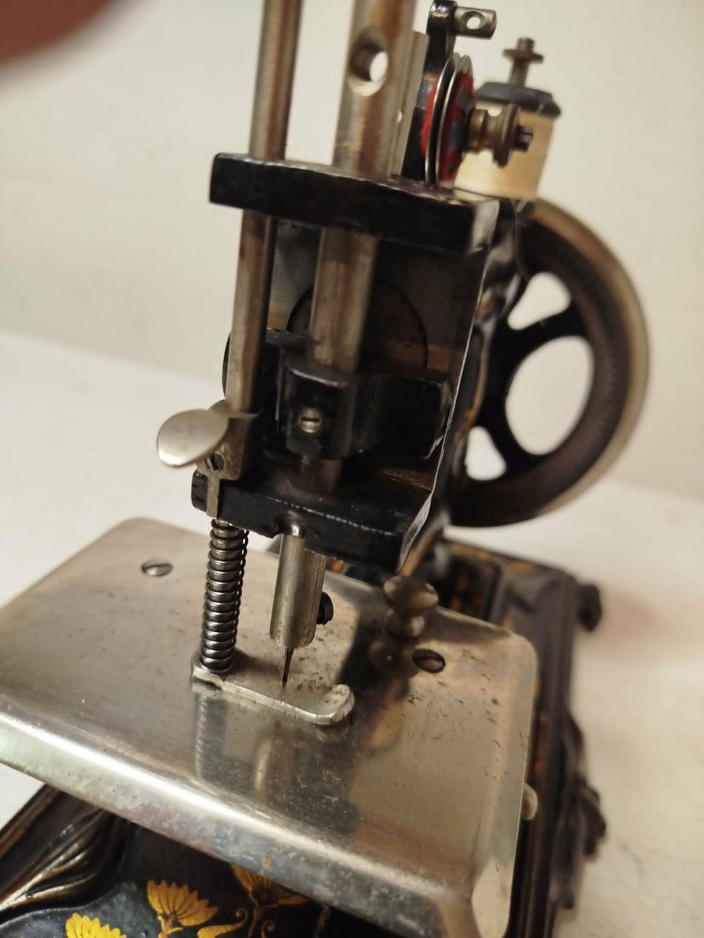 Nähmaschinen: Machine à coudre (nr 15) – Gebraucht aus La Chaux-de-Fonds von Emmaus2300CDF 7