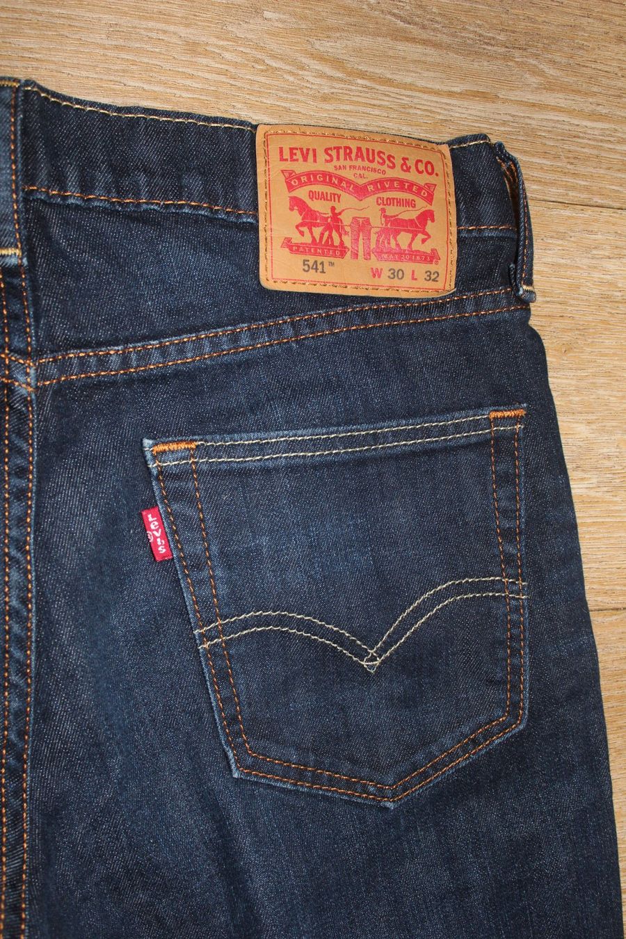Levi's Jeans: Levis 541 W30 L32 – Usato da Travers venduto da ColibriRoseOrange