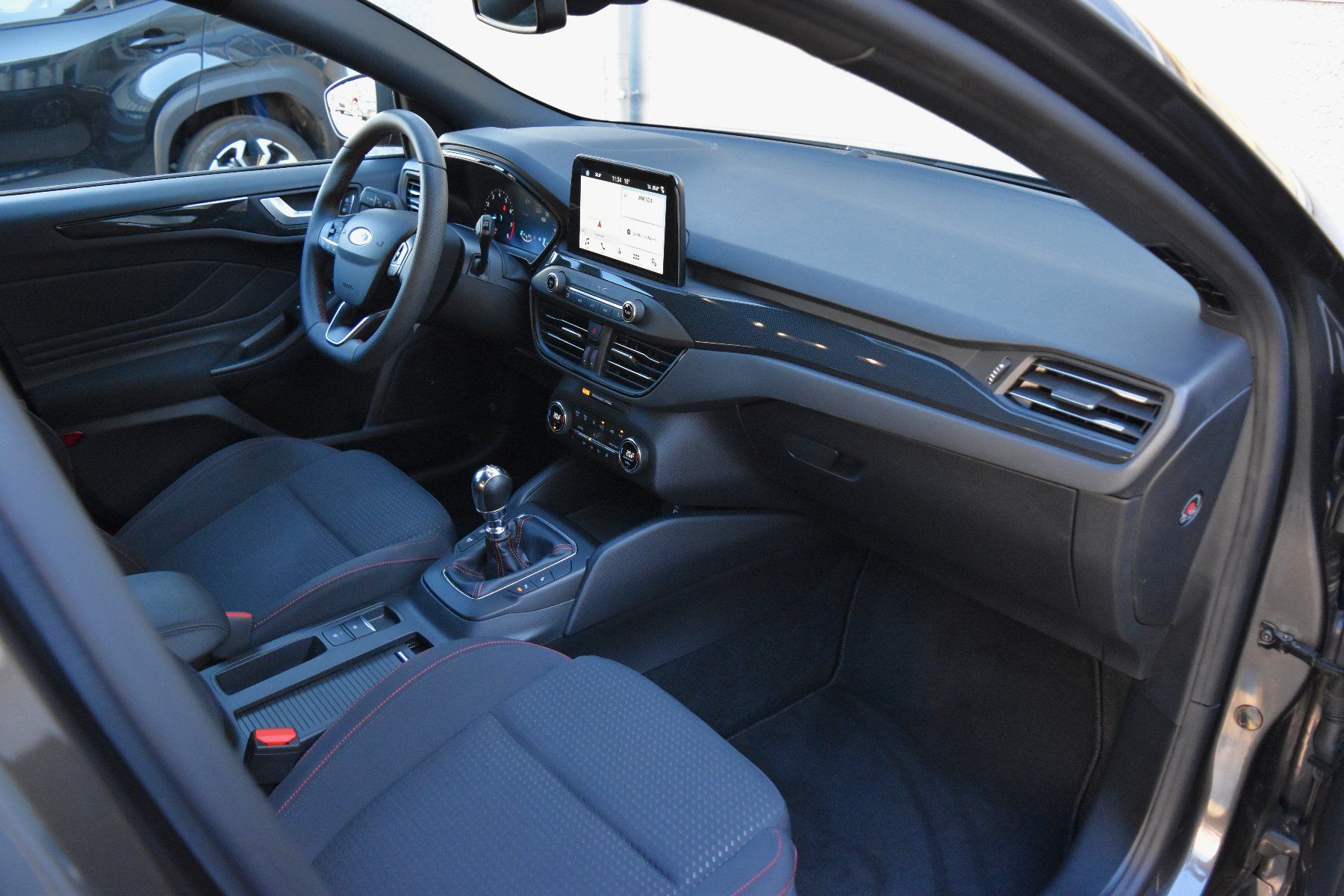 Ford Automobili: Ford Focus 1.5 SCTi  ST Line – Usato da Regensdorf venduto da  6