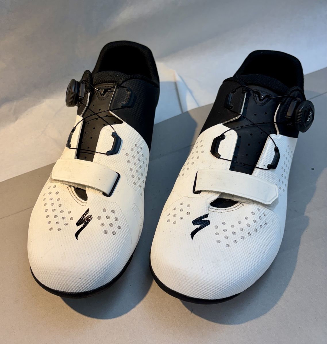 Specialized Herrenschuhe: Rennradschuhe SPECIALIZED TORCH 2.0 (Grösse 44) – Gebraucht aus Sins von  1