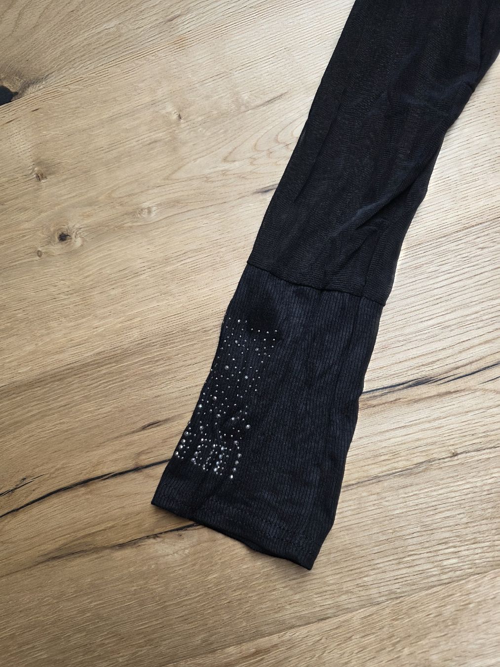 Maglioni & Felpe: Schwarzer Rollkragenpullover mit Strass – Nuovo (secondo la descrizione) da Toffen venduto da ver_x68f 1