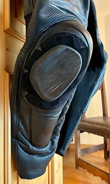Anzüge, Sport- & Funktionsanzüge: Töff Lederkombi Dainese VR46 – Gebraucht aus Felsberg von Busla1 4