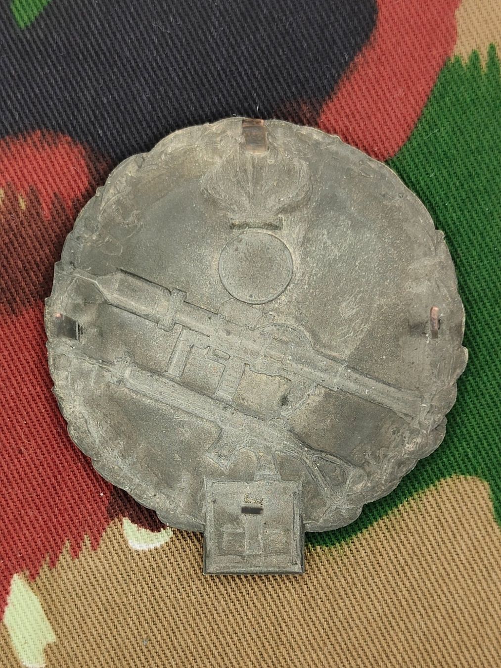 Schweizer Armee Placchette & Badge:  Béretemblem Schiessschule Walenstadt, neu – Nuovo (secondo la descrizione) da Bauma venduto da SwissMilitaria 1