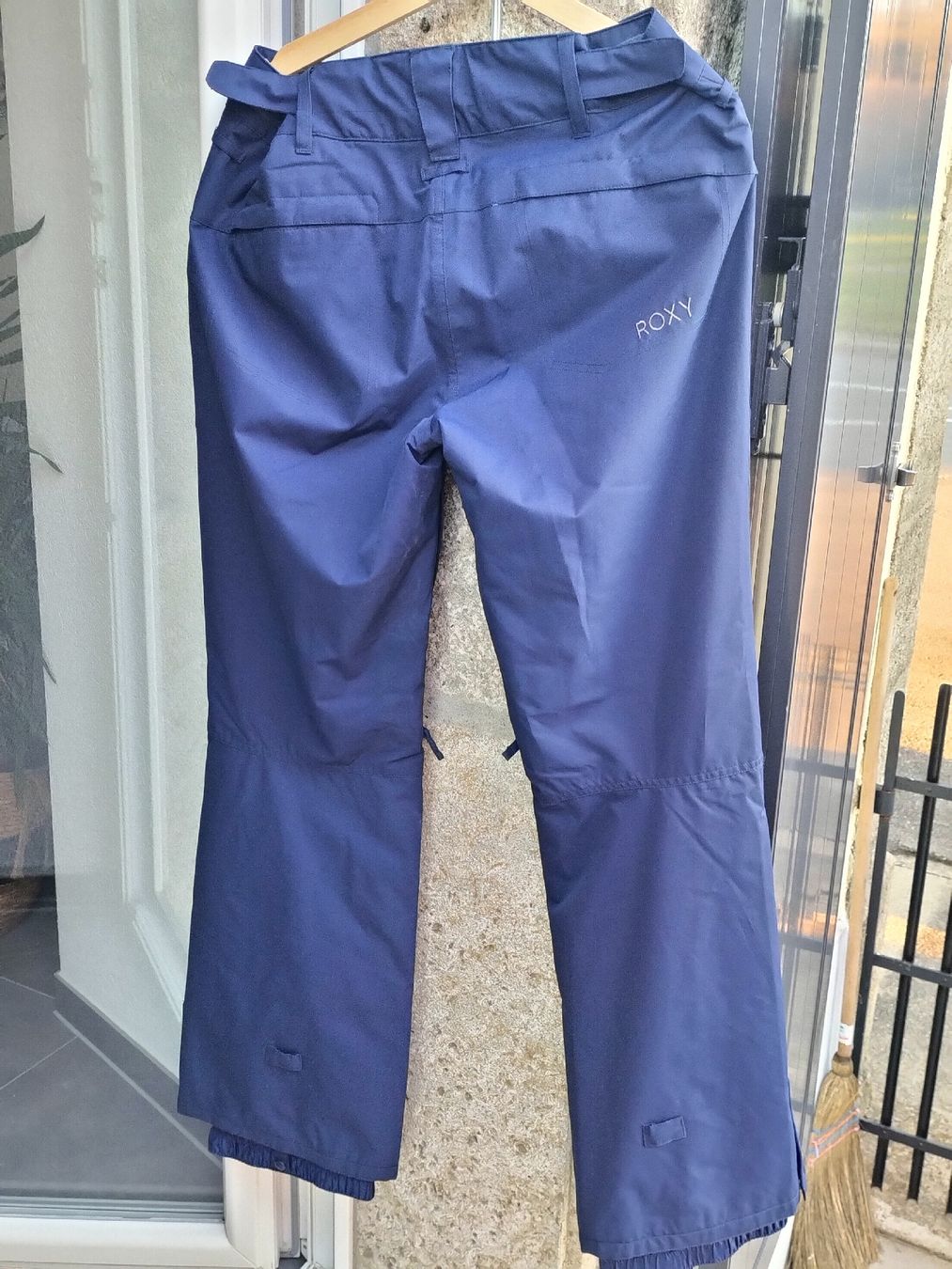 Roxy Sci: Pantalon de ski Roxy – Nuovo (secondo la descrizione) da Villars-Bramard venduto da lyz_7qnn 1
