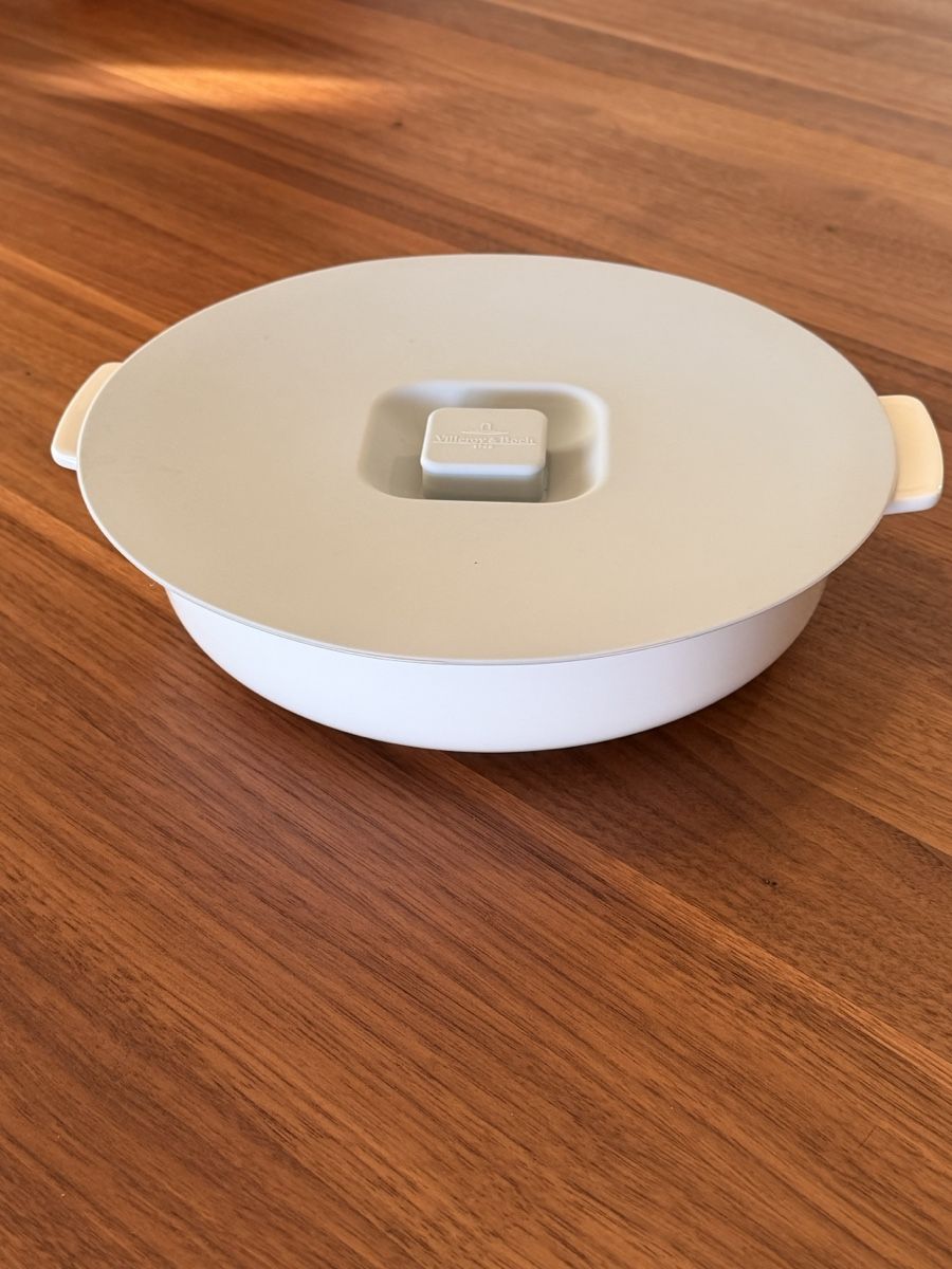 Villeroy & Boch Set di piatti: Villeroy & Boch Schüssel mit Deckel hellgrau – Nuovo (secondo la descrizione) da Erlenbach ZH venduto da topchick