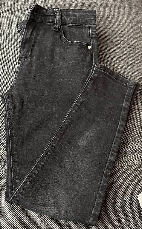 Pantaloni: Jeans  schwarz 134 – Usato da Regensdorf venduto da Piritatti 2