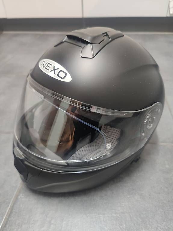 Casques & visières: Motorradhelm Nexo – D'occasion à Gisikon par s-halef