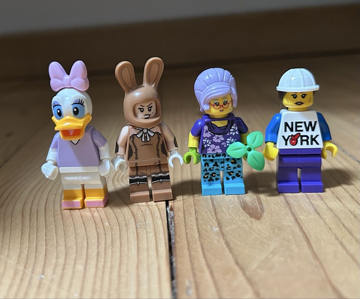Lego Giocattoli: Personnages Lego – Usato da Sonceboz-Sombeval venduto da Australia010