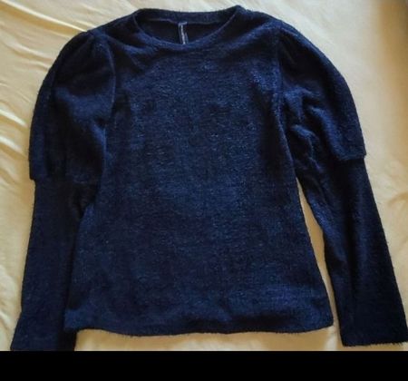 Warmer Winter Pullover mit Puffärmel, Grösse S Top!