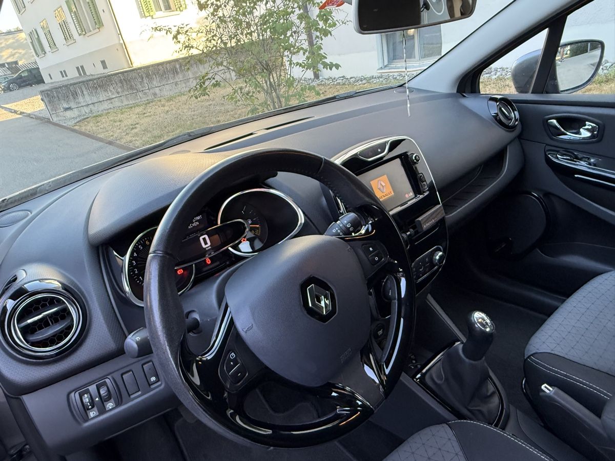 Renault Autos: RENAULT Clio 90 – D'occasion à Holderbank AG par CH-Holderbank 2