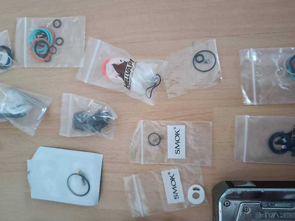 Altri Prodotti per fumatori: Lot vapotage – Usato da Biel/Bienne venduto da Micp 2