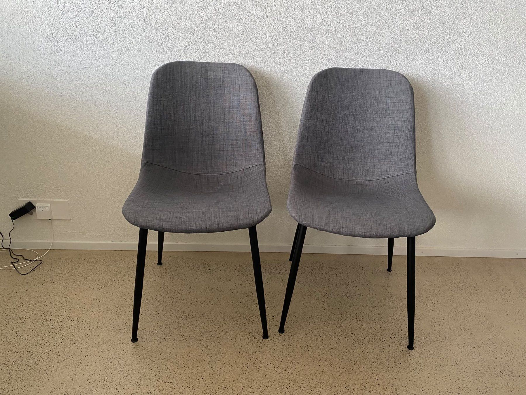 Chaises: 2 dining chairs – D'occasion à Zürich par gio_peirano98 2