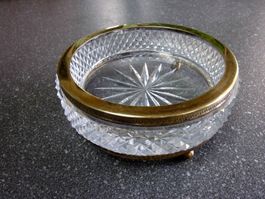 Kleine Glasschale Messingränder und Füsschen, Frankreich
