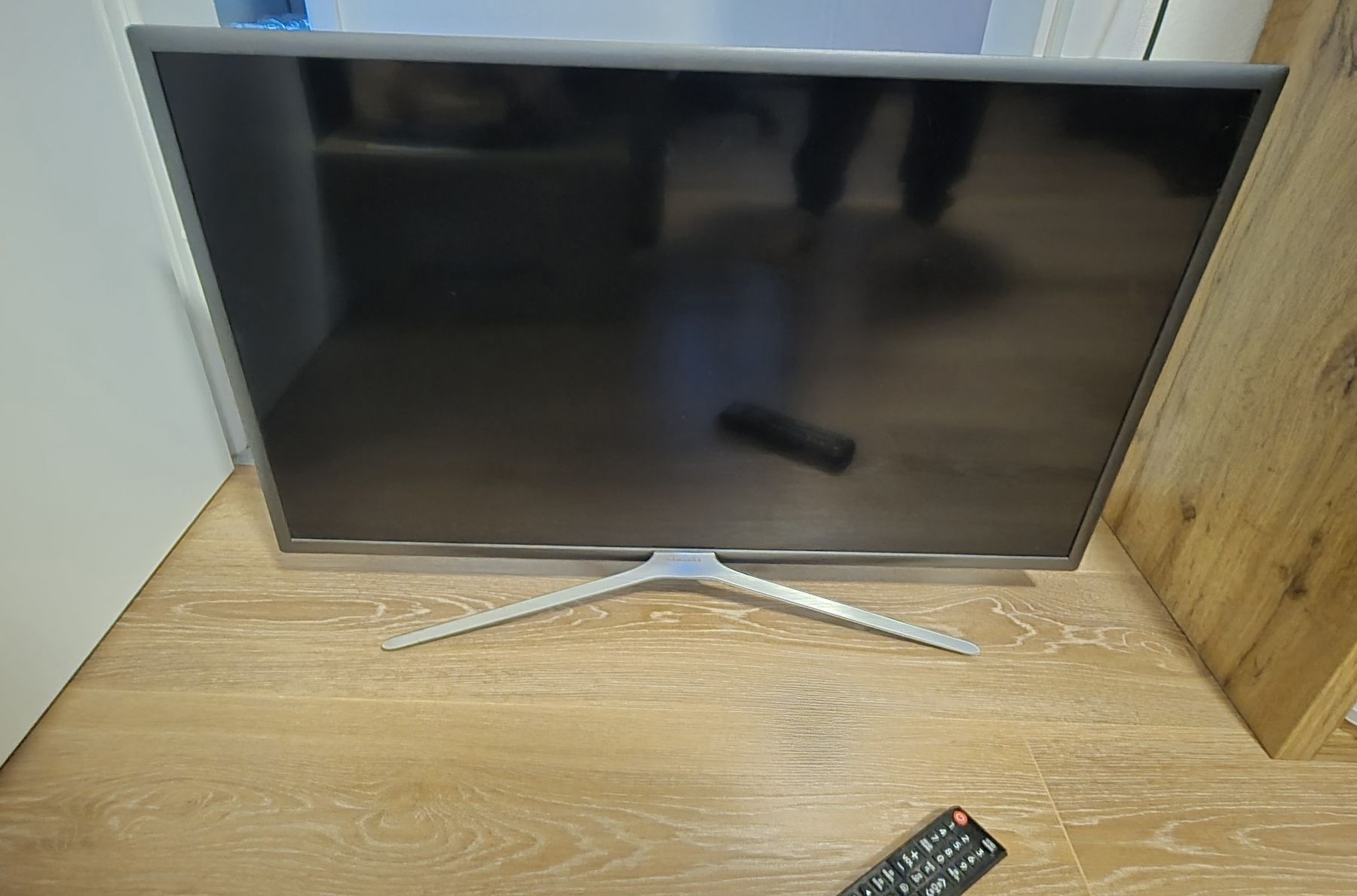 Televisori: 32" Full HD Flat Smart TV K5570 Series 5 – Usato da Mühleberg venduto da Pusteblume94 1