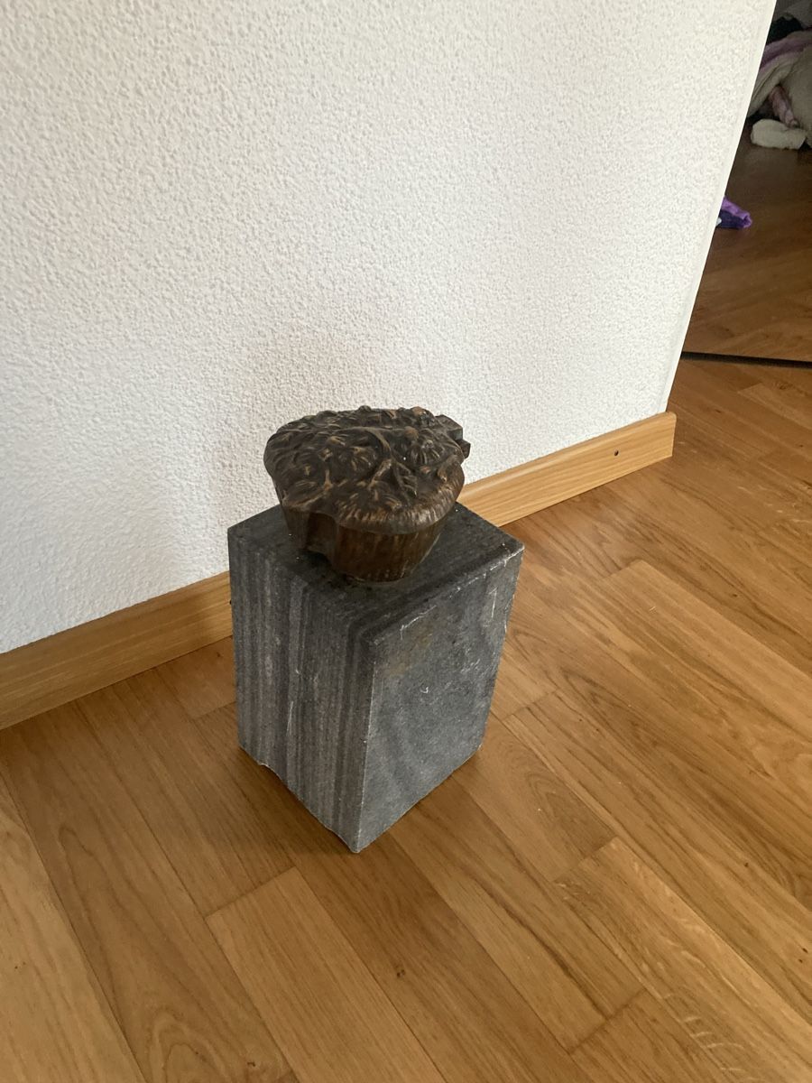 Sculture & Statue: Weihwasser Behälter mit Granitstein – Usato da Staad SG venduto da gab_7dr9 9