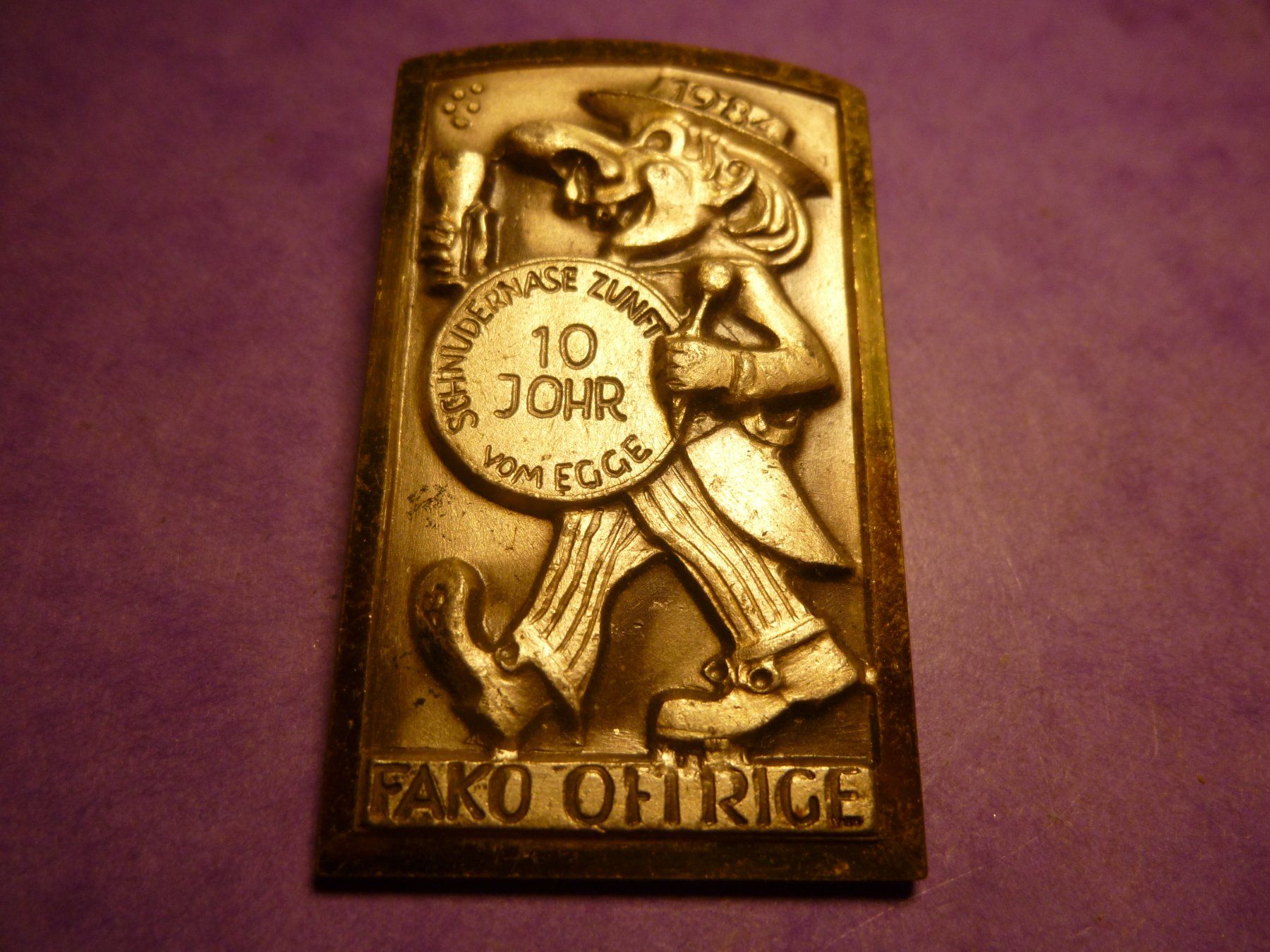 Plaquettes & Badges: OFTRINGEN 1984 GOLD – D'occasion à Ried (Muotathal) par Mandarin02