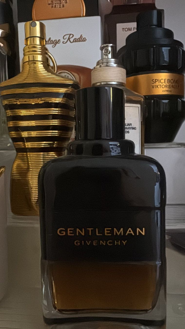Givenchy Profumi & Eau de Toilette: Givenchy Gentleman Reserve Privée - 2ml - Tester/Sample – Usato da Bellinzona venduto da francescouv