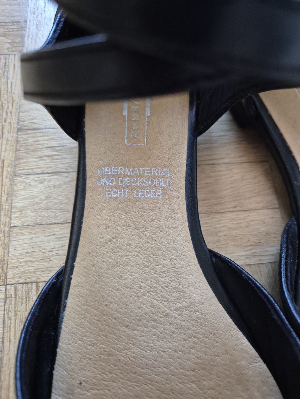 Scarpe da donna: Ballerinas Leder schwarz Gr. 38 – Usato da Fislisbach venduto da kio_x9dg 3