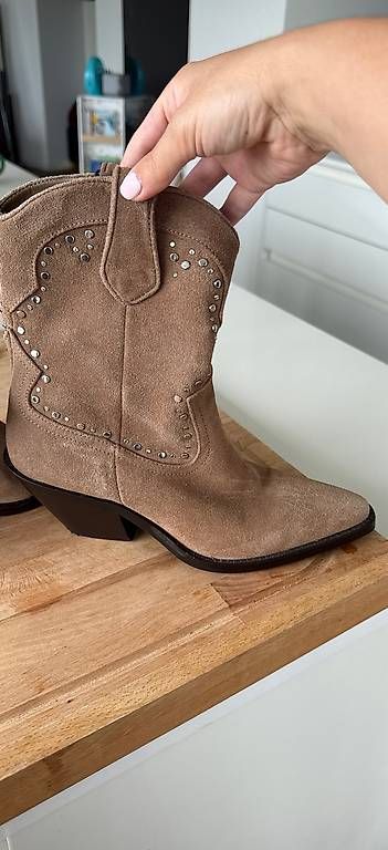 Scarpe da donna: Cowboy Boots Mango Gr. 37 – Usato da Dietikon venduto da lui_v6cj
