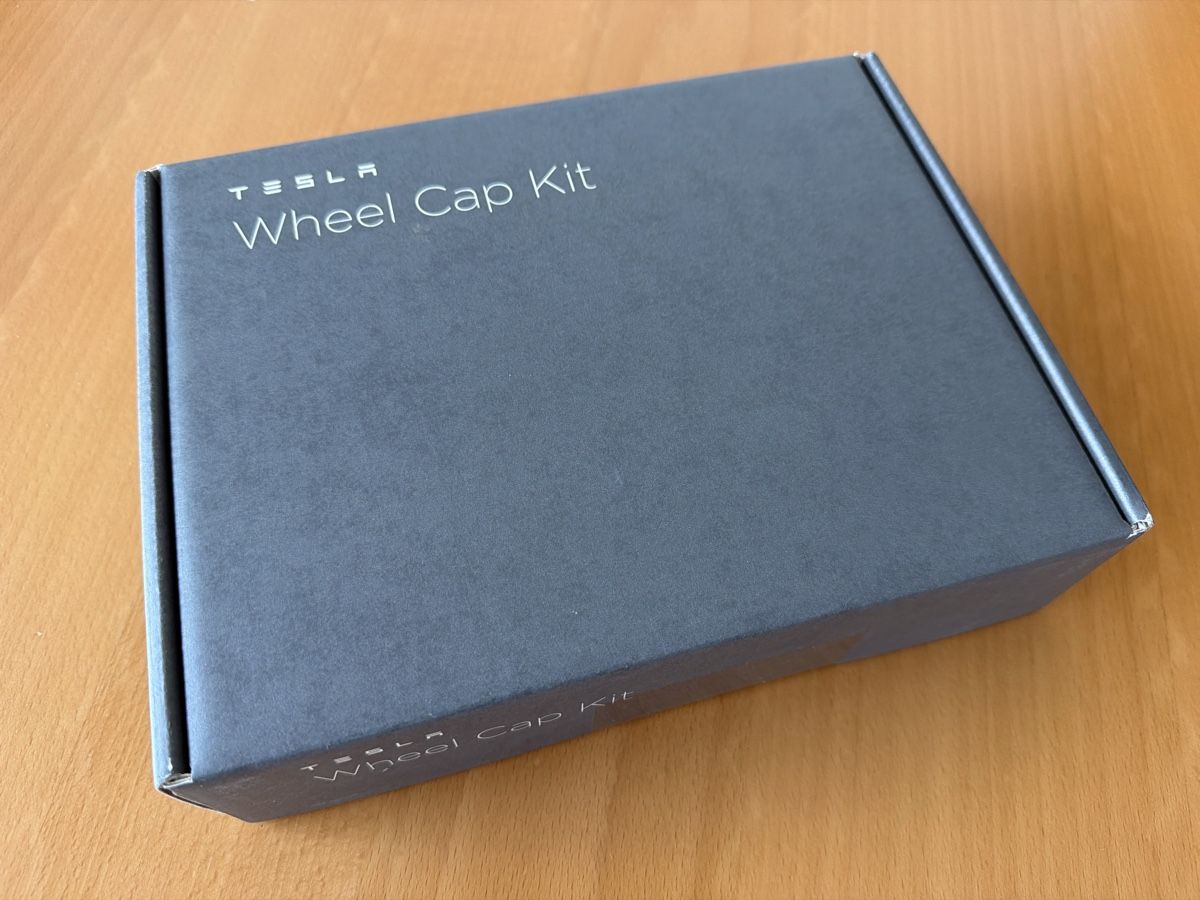 Tesla Tutti pezzi di ricambio auto: Tesla Model 3 Aero Wheel Cap Kit – Nuovo e nell'imballaggio originale da Richterswil venduto da Mynewjersey