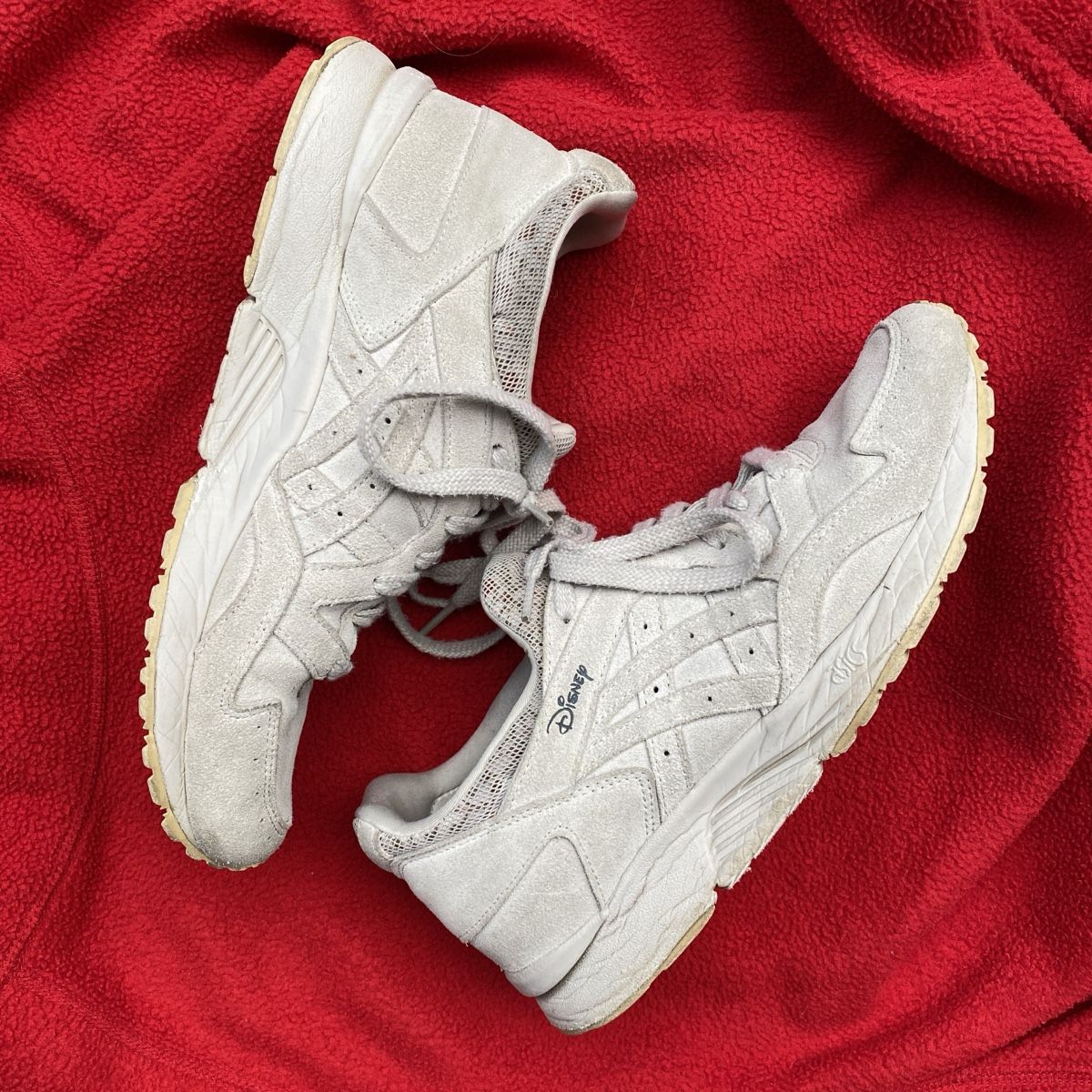 Asics Scarpe da donna: Sneaker Asics Gel Lyte - Disney Special Edition – Usato da Zug venduto da nostangia