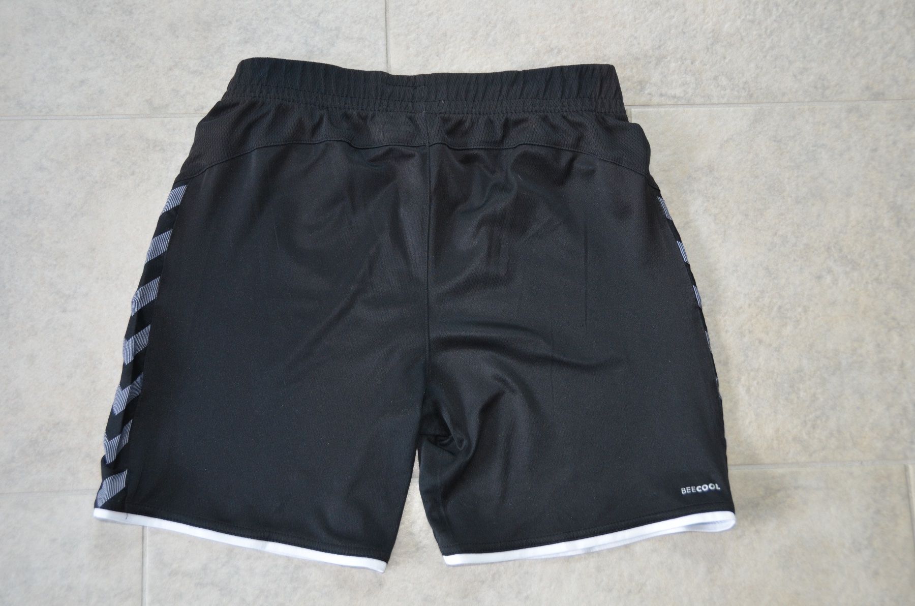 Hummel Pantaloni: Fussballhose/Sporthose Hummel Grösse 164 – Usato da Schleinikon venduto da kissa07 2