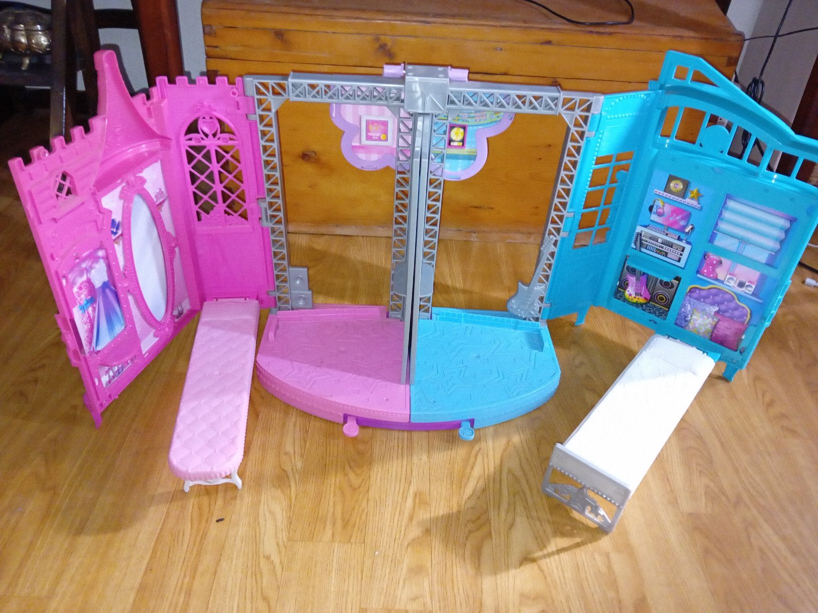 Mattel Spielhäuser: palco Rock Star Barbie 2014 – Gebraucht aus Biasca von Old_6blh 5