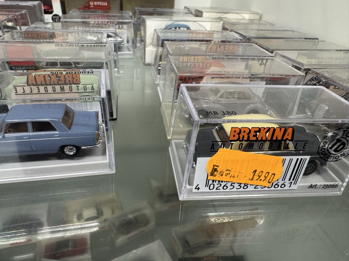 Kit di modellismo & Modellini statici: Brekina, Vollmer Modellautos – Nuovo e nell'imballaggio originale da Schnottwil venduto da stubi02 3