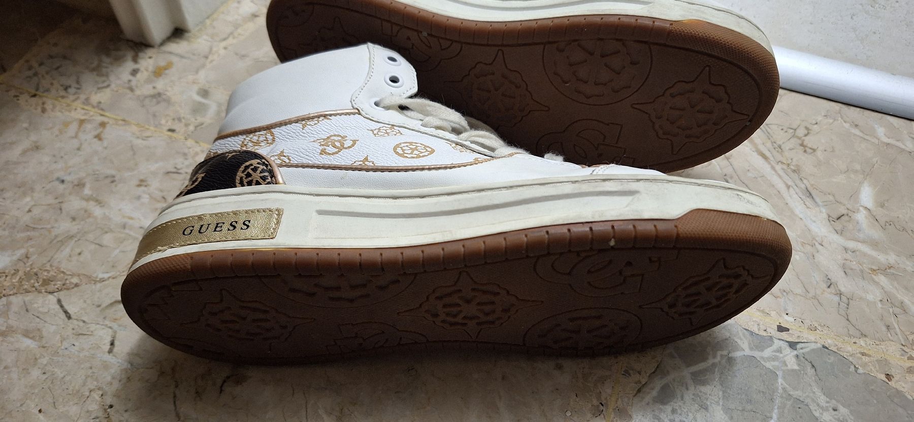 Guess Scarpe da donna: Scarpe guess, 39 – Usato da Ascona venduto da bol_ysh5 2