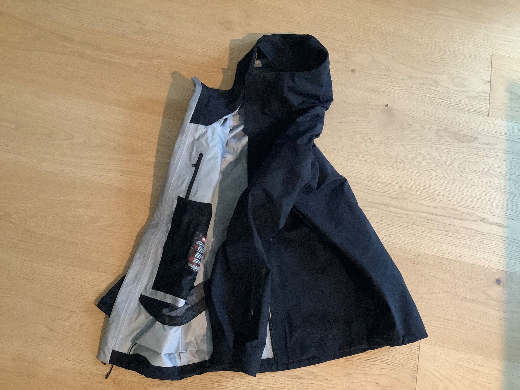 Jacken: DAKINE Snowboard Jacke – Gebraucht aus Wolfenschiessen von cla_25v2 2
