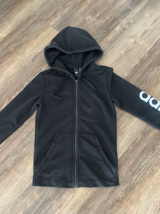 Adidas Giacche: Adidas-Kapuzenjäckli – Usato da Emmen venduto da ama_8wmn