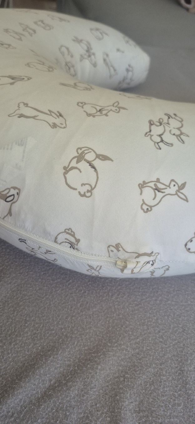 Coussins: Cuscino allattamento con coniglietti bianco – D'occasion à Oberengstringen par jessica2023 2