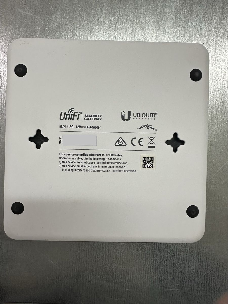 Firewall: UniFi Security Gateway – Usato da Luzern venduto da FrankGroebel 3
