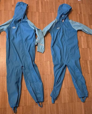 2x Regenanzug Grösse 110/116