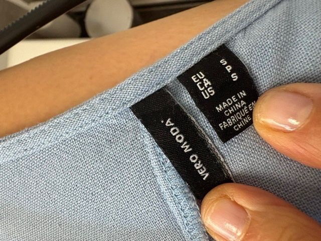 Vestiti: Hellblaues Kleid 45% Leinen, 55% Viscose, Grösse S/M – Nuovo (secondo la descrizione) da Pfäffikon ZH venduto da GZHDZV 2