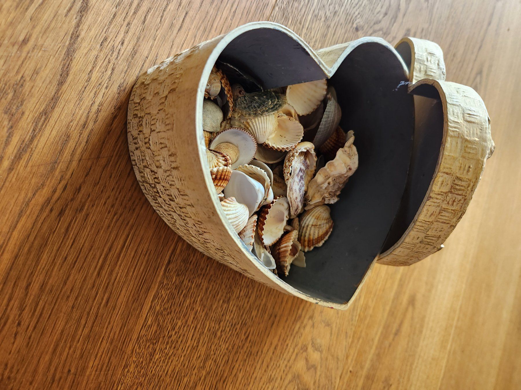 Tutte le decorazioni: Altes Hartkarton-Deko-Herz mit Muscheln – Usato da Fanas venduto da Rurero03 2