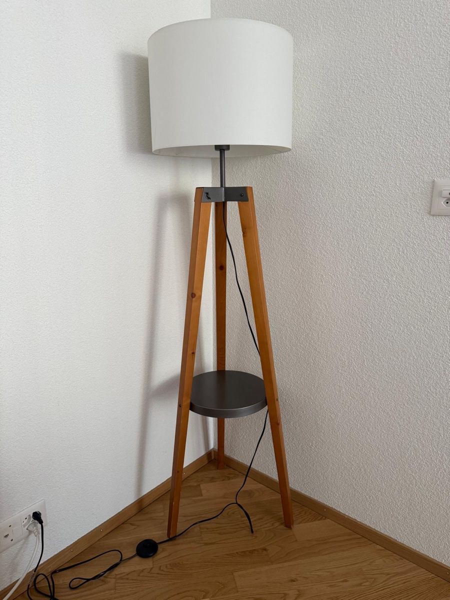 Lampes: Stehlampe / Lampadaire  – D'occasion à Bern par lul_mb6f 1