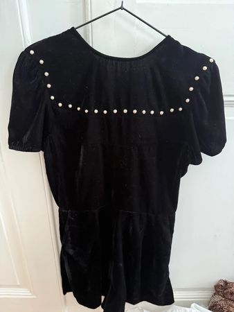 Combishort Sandro noire en velours avec des perles taille S