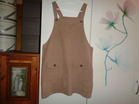 *** braunes Trägerkleid *** / Cord Optik / Neu