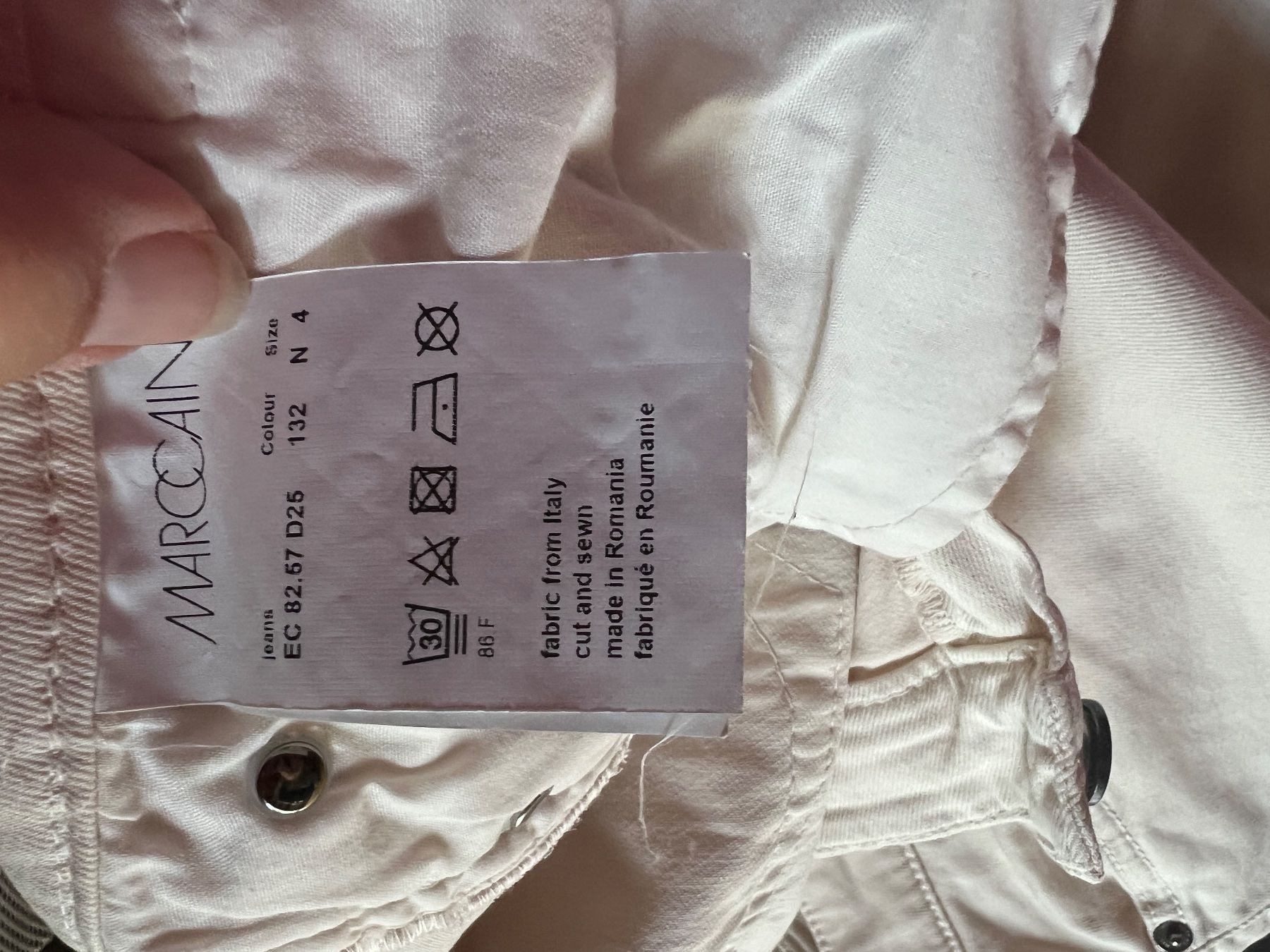 Marc Cain Pantaloni: MarcCain Gr 38 tolle Applikationen – Usato da Bonaduz venduto da Malves10 3