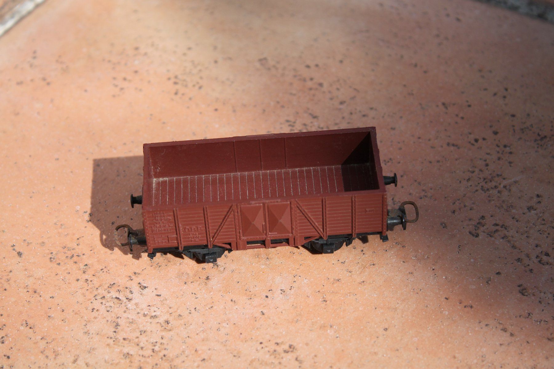 Kleinbahn Modellini di ferrovie: 2 Güterwagen (Kleinbahn) – Usato da La Tour-de-Peilz venduto da valoute 7
