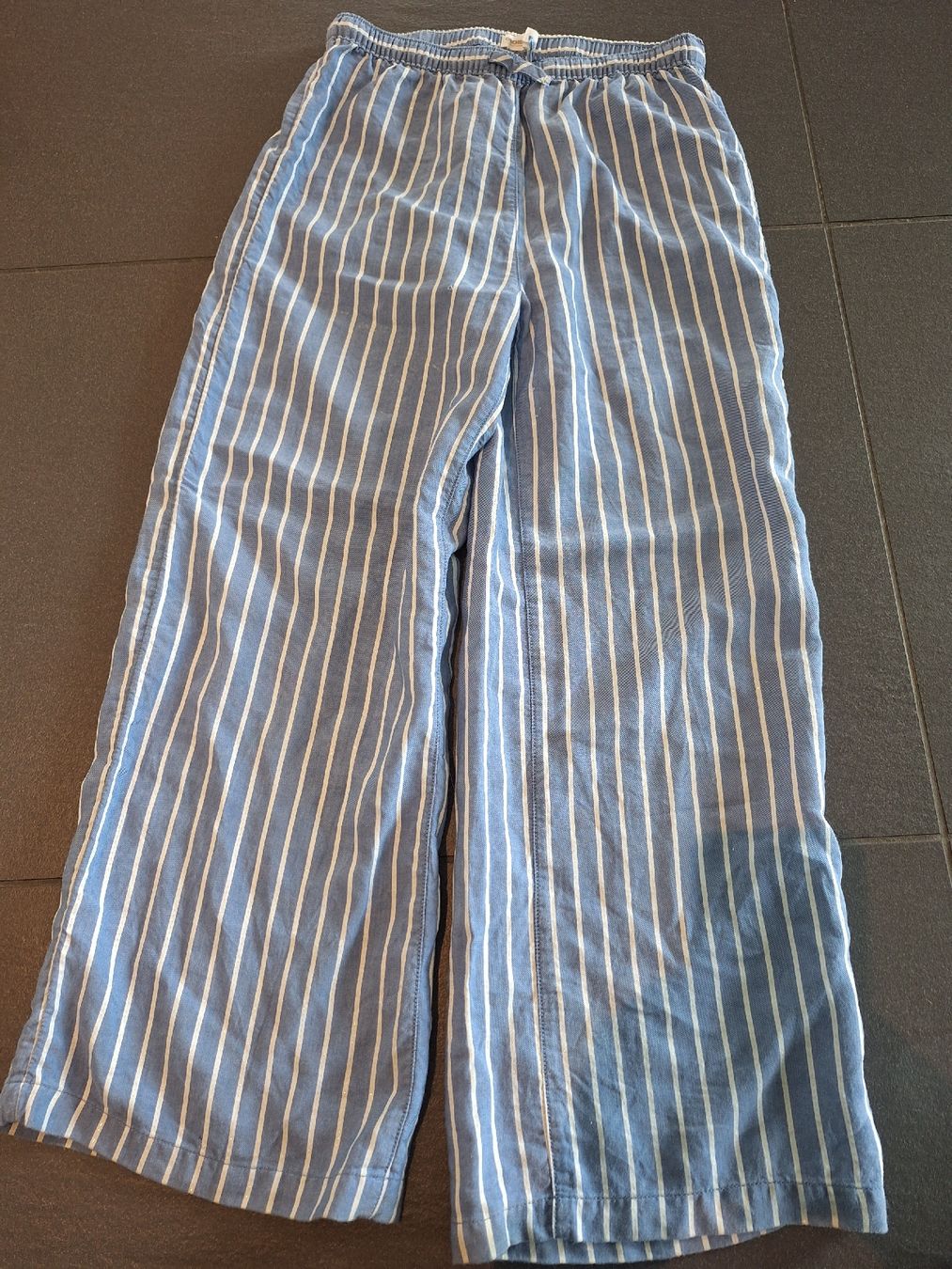 Pantaloni: Sommerhose, Schlupfhose Gr. 146 – Usato da Brittnau venduto da Norge77