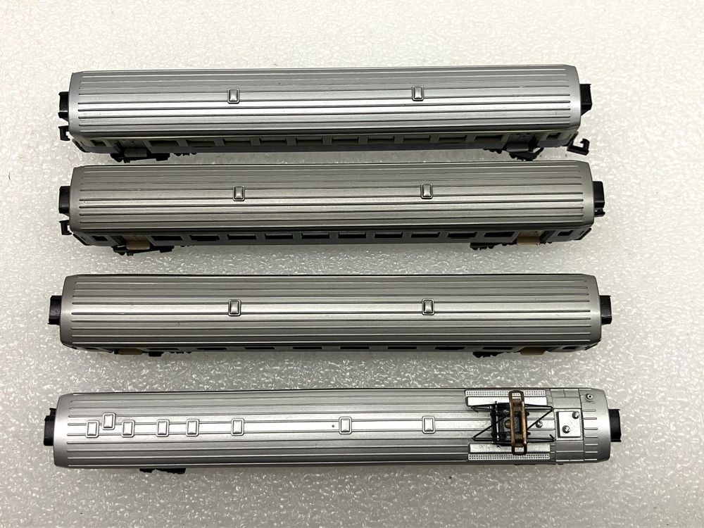 Arnold Modelleisenbahnen: Arnold N 3721/22: Personenwagenset BLS mit Speisewagen SBB – Gebraucht aus Thun von retoolinoo 5