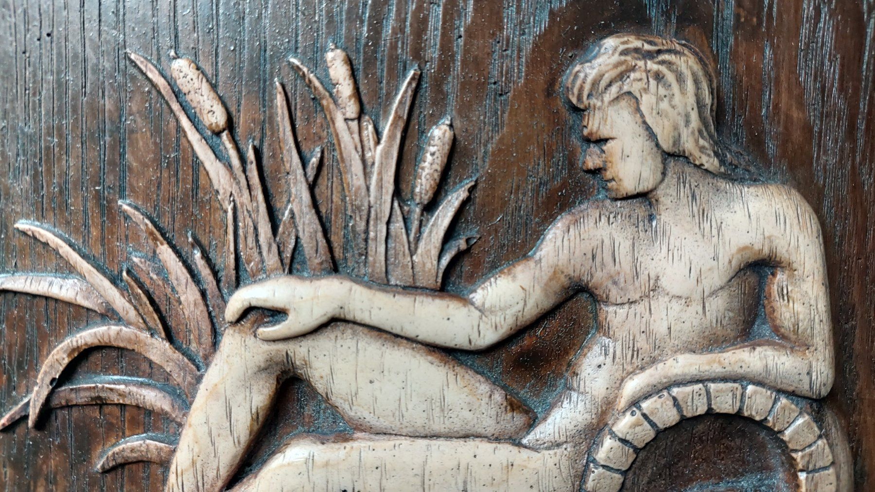 Foto & Immagini: Holzrelief Mann am Wasser – Usato da Bollingen venduto da Jan07 4