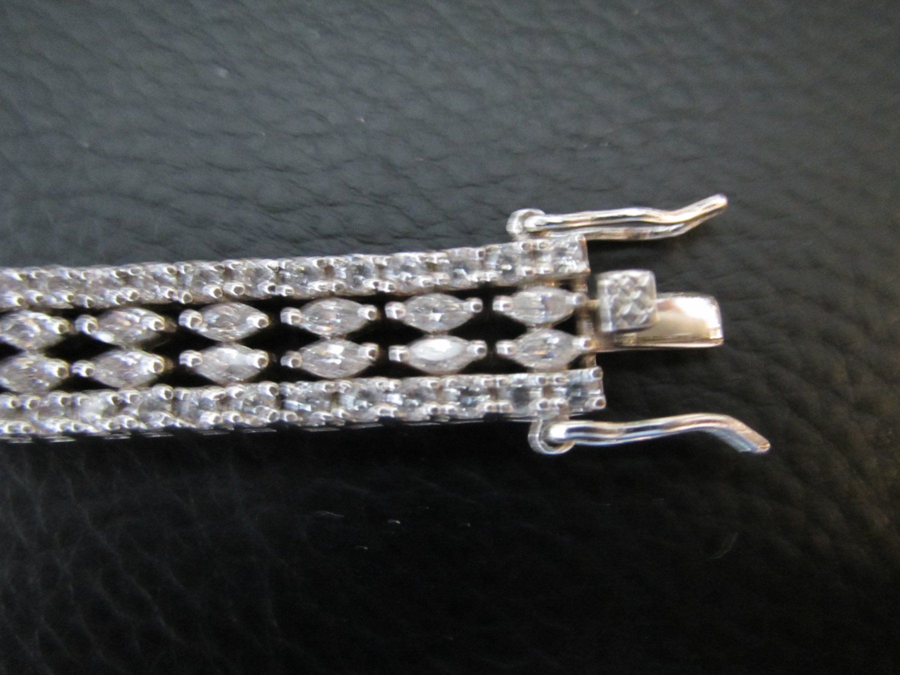 Armbänder & -reifen: ARMBAND SILBER – Gebraucht aus Zumikon von Gung 2