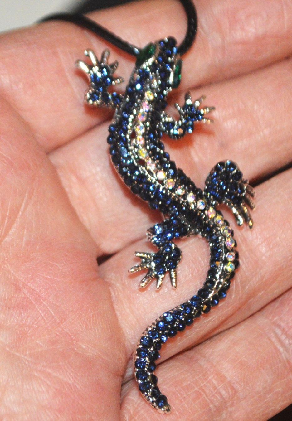 Spille & Fermagli: Brosche oder Halskette L-6692 – Eidechse blau mit Strass – Nuovo e nell'imballaggio originale da Goldiwil (Thun) venduto da han_v5b7