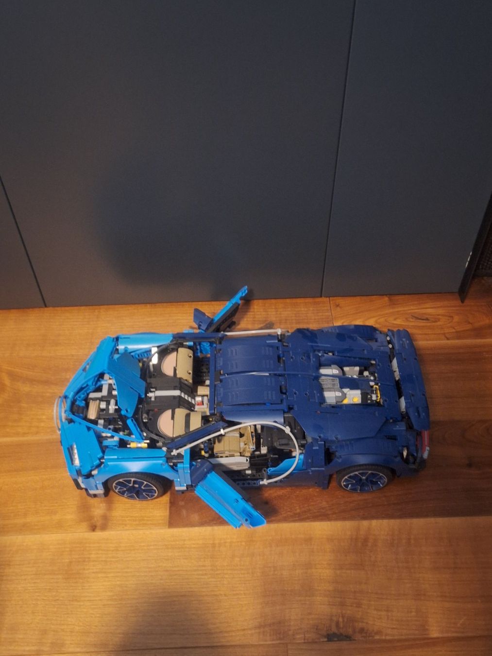 Lego Kit di costruzioni: 42083 LEGO Technic Bugatti Chiron – Usato da Fraubrunnen venduto da smo_zs8w 1