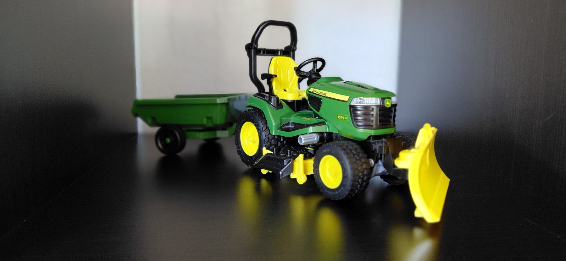 Bruder Giocattoli: Bruder John Deere Rasentraktor – Usato da Linthal venduto da Suzan9 1